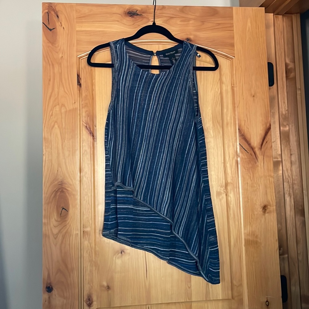 White House black market small sleeveless top